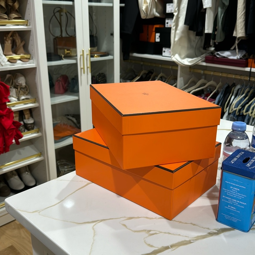 Hermes sneaker box